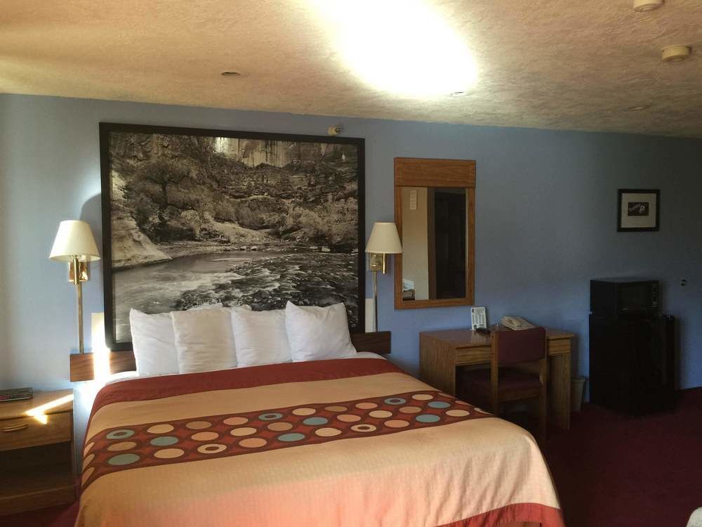 Super 8 By Wyndham Cedar City Exterior foto